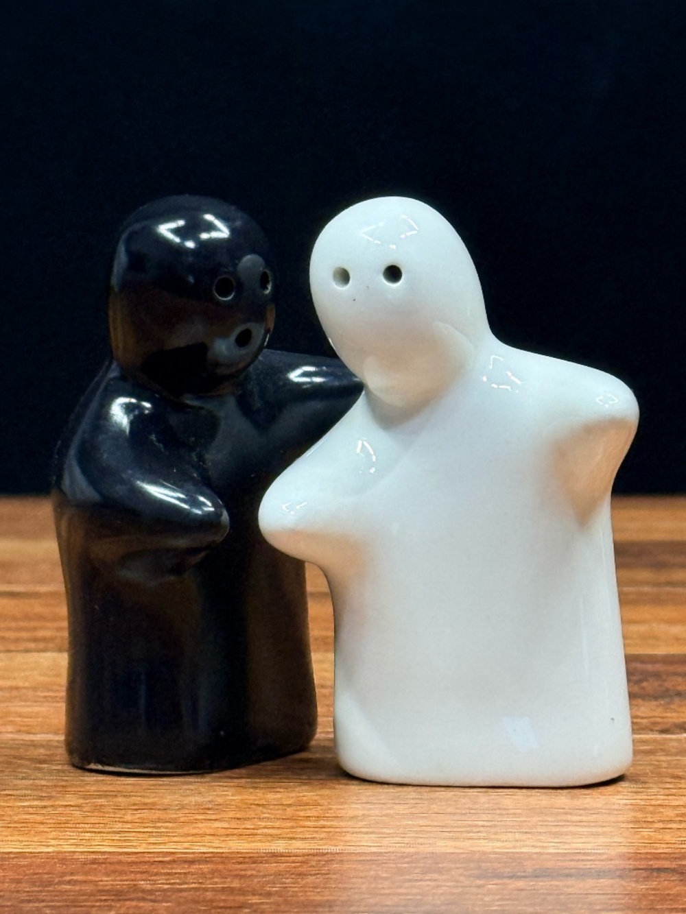 Hugging Ghosts Salt and Pepper Shakers